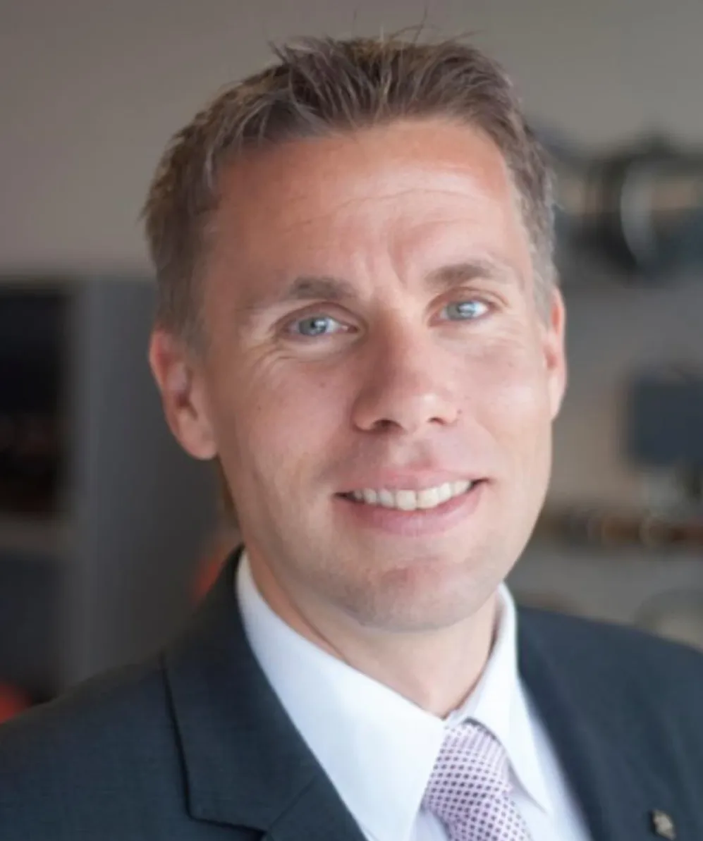 Portraitfoto von Dipl.-Ing. Ingo Hermes
